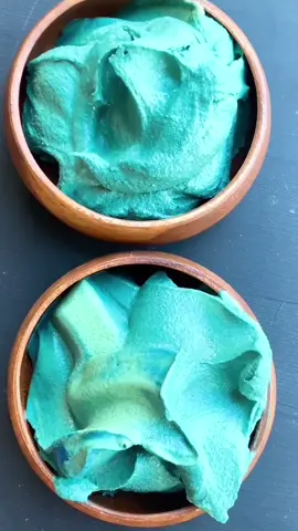 is this a blue or green smoothie?! 👀 you decide! 3 cups frozen mango, 1/2 cup pineapple juice, 1 scoop vanilla protein pow, 1 tsp blue spirulina and 1 tsp green! #blue #green #fruit #smoothie #vegan #EasyRecipe #healthyrecipes #Summer 