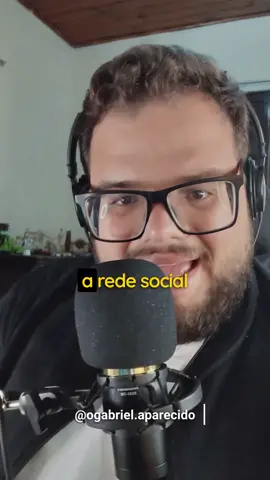 Como descobrir a rede social de qualquer pessoa, baseado apenas em uma foto? O recurso de hoje mostra como é fácil fazer isso, e pode ser muito útil para encontrar pessoas na internet ou identificar perfis fakes! Então já salva esse vídeo pra não perder essa informação, compartilha com seus amigos e deixe um comentário falando se funcionou ou não 😉👍🏻 pode deixar sugestões e dúvidas também. PS.: Me segue aí kk #inteligenciaartificial #redessociais #marketingdigital #tecnologia 