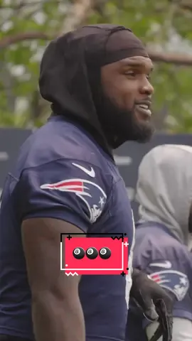 hey, 🎱! #newengland #patriots #foxboro #gillettestadium #jawhaunbentley #8 #nfl 