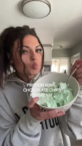 you’re gonns wanna save this 🤤#ninjacreamiproteinicecream #proteinicecream #mintchocolatechipicecream #ninjacreamirecipes 
