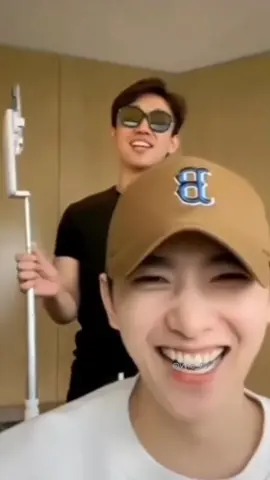 si ayang candu bgt ketawanya mana pake ,😘😭#Yangyang #aktorchina #fypシ 