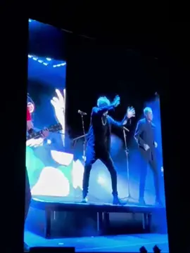 Um pouco do que rolou no show Titãs Encontro ontem em Goiânia! 🔥🤘
