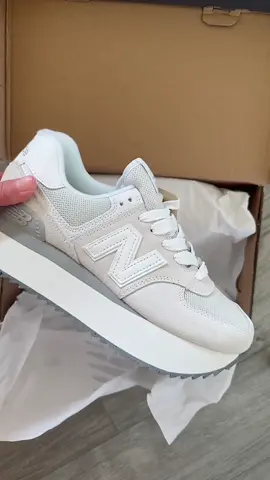New balance 574+ >>> 😍 my new fav shoes @New Balance #newbalance574 #newbalance #platformshoes #fyp 