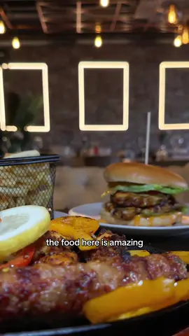 Tag a friend you would visit here with! Best lounge in Brum Town 🤩✨ #fyp #halal #boomerslounge #birminghamfood 