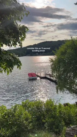 A moment of zen in your busy feed #zen #scrollingbreak #pause #meditatewithme #meditation #relax #gratitude #lakelife #nature #naturesounds #naturevibes 