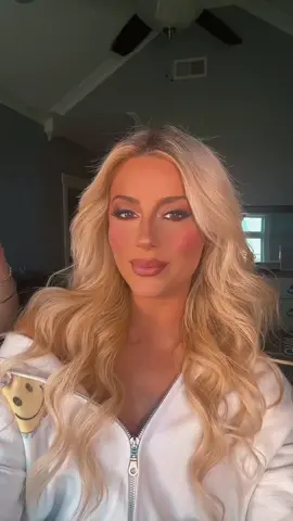 Grwm for a photoshoot! Makeup by Sadi Heard! ( shagadelicxsadi on insta) #getreadywithme #grwm #makeupartist #vlogger #fyp 