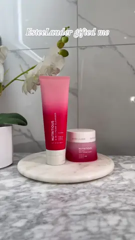 ✨ #nutritious  #esteepartner #fyp #esteelaudergiftedme #cleanserskincare #skincare 