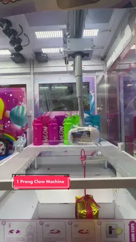 Aquaflasks in Claw Machine! 🤩 #clawmachinewin #arcadegame #clawmachineprize #fypシ #foryoupage #badethandrafa #clawmachineph #clawmachinetips #clawmachine #tomsworldph #timezonearcade #wofph #aquaflaskph #aquaflask 