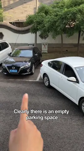 3 sentences to learn to reverse into the parking space！#car #tips #manual