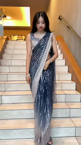 this is an inspired budget friendly look so don’t come for me if it’s not exact, the original is a manish malhotra saree and we all know how much those cost 😳 #indianwedding #indianoutfit #desioutfit #sareelook #sareetransition #desioutfitinspo #indianoutfitideas 