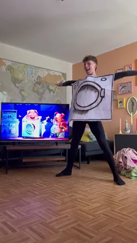 You must watch till the end 🐷😂🙌🏻 - 🎥 SING - The movie 🍿 -  #singmovie #sing #dance #tv #movie #remake #shakeitoff #taylorswift #waitforit #tousenscene 