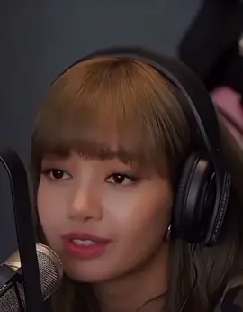 If Jisoo didnt save Lisa then Lisa would be dead rn 😭😭 #fyp #fypシ #fyp💗 #blackpink #lisa #sleepparalysis 