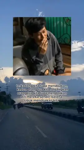😔 #fyp #bandarasamsudinnoorbanjarbaru #banjarbaru #bjb #sadvibesstory #strongsadvibes #katakatasadvibes #katakatatamparan #storywa #storytime #martapura #sekumpulmartapura #martapuraserambimekkah #tentangorangtua 