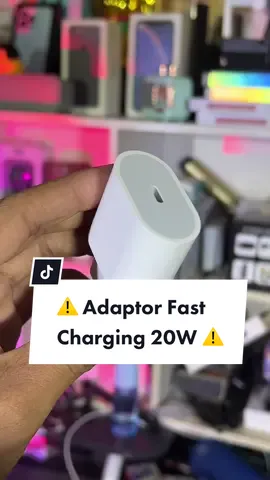Charger 20W cepat nge cas buat iP Kamu. Pake ini aja guys #chargeriPhone #adaptor20W #adaptorfastcharging 