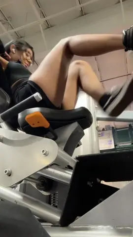 Ugh someone rub my thighs rn …. #foryoupage #fyp 