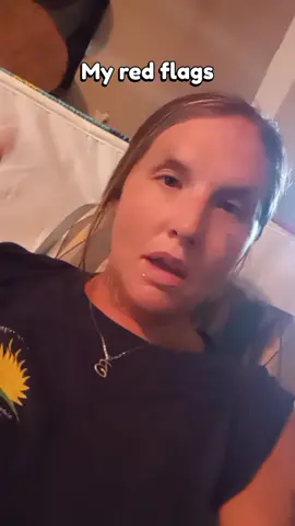 I CANNOT EVEN DENY ANY OF THESE. LOVE MY SLEEP, LATE NIGHT SNACKS, AND SUNSCREEN IS FOR SISSYS 🤣#brookestrong💪 #TEAMKHAOZZ 