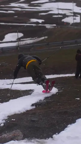 Gotta keep things interesting when you’re low on snow! Love the butter from @tillibreakit 🧈 (🎥: @alexgphoto38) #skiing #skitok #nosebutter