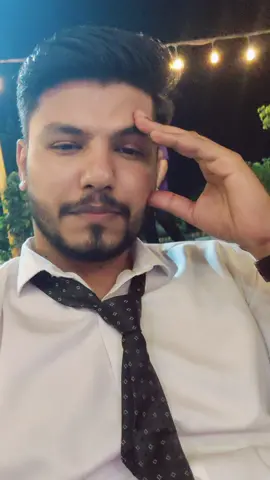 caught by a friend while making video  #unfreezemyaccount #students #foryou #tea #foryourpage #farewell #friend #fyp #university #bahriauniversityislamabad #tiktokpakistan 