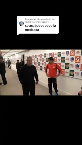 Respuesta a @rodrigolarenascaceres 🤟⚫⚪🤟 #paratii #colocoloeschile #seacabolamoda 