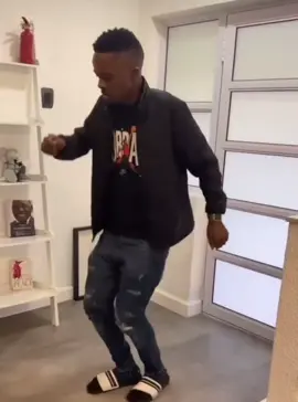 Uzeleni??? Uzele bani??? 😅😂😎🙅🏾‍♂️🤞🏾🔥🔥🔥🔥🔥🔥🔥🔥 #trending #SAMA28 #fyp #viralvideotiktok #viralvideo #gqom #asiyeni #music 