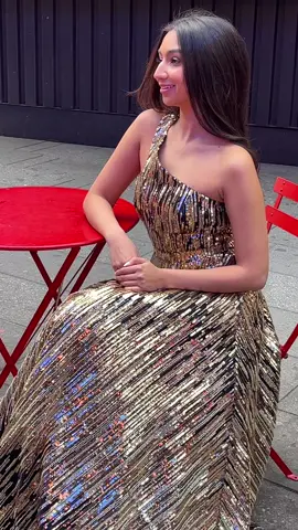 a string of bts 📸💕 #lehenga #photoshoot #newyorkcity #bollywoodfashion #sustainable #gujarati 