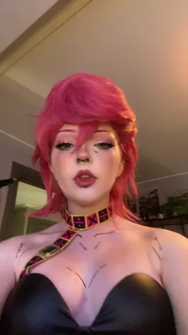 ohh uh oh~ #trishuna #trishunacosplay #goldenwind #goldenwindcosplay #jojosbizarreadventure #jojosbizarreadventurecosplay #cosplay #cosplaygirl #jjba #jjbapart5 #anime 