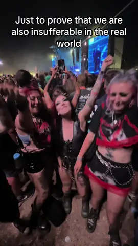 HANDS UP IF YOU GIRLYPOPPED TO SLIPKNOT!!!!!! #slipknot #custer #girlydance #girlypop #metal #downlaodfestival #coreytaylor #rock 