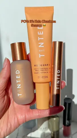 😎😎😎 Summer Essentials Ft. @livetinted  All purchased by me! Kala Chashma = Black Glasses, AKA Sunglasses 😎 Products shown: - Huegaurd  - Hueglow - Huestick Multistick #livetinted #ultahaul #bronzingdrops #makeupmonday #makeupmusthaves #mineralsunscreen #nowhitecast #southasians #desigirl #kalachashmaa #huestick #mauvelipstick #summeressentials #browngirlfriendly #makeup #summermakeup  
