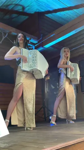 La Cumparsita #2accordions #2akkordeons #2аккордеонистки #2девушкибаянистки #музыкантыдевушки
