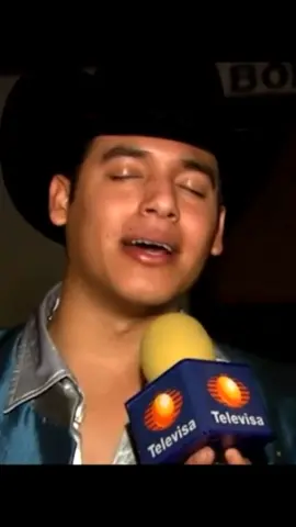 Rey De Corazones en vivo Televisa #arielcamachoparasiempre #arielcamacho #latuyia #musicachingona #músicamexicana #concierto #envivo #reydecorazones 