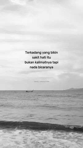 Terkadang manusia berbicara semudah melempar batu ke laut, tapi tidak tau sedalam apa batu itu tenggelam. #hamasah #fyp #islamicquotes #selfreminder 