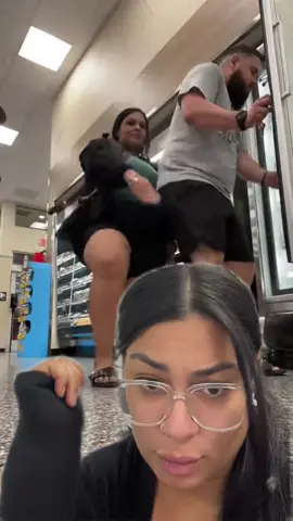 #duet with @JennnEyeCosmetics  #fyp So grateful that my boyfriend goes along with all my public random dancing 😂🤞🏽#heistherealmvp @Mr. Hennsson @Wawa  
