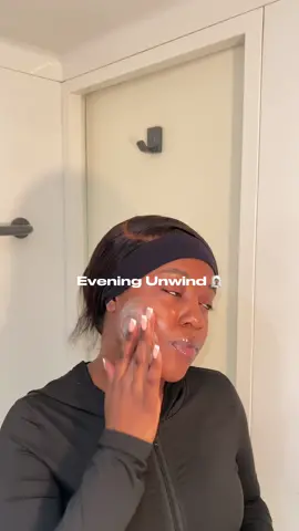 Finding peace in your solitude >> #fyp #showerroutine #showertok #selfcareroutine #skincare #Lifestyle #minivlog #unwindwithme 