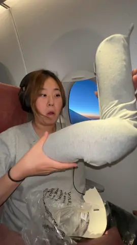 Replying to @♫︎   I basically live on a plane at this rate #planehack #travelhack #travelgadgets #gadgets #howto 