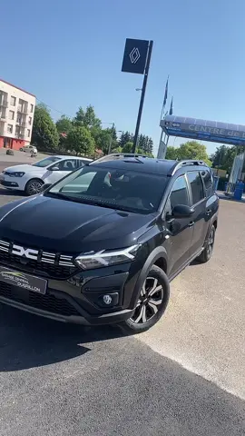 Garage Central Dugrillon #dacia #daciajogger #jogger #extreme #daciajoggerextreme #daciajogger2023 #black #noir #7places #gpl #essence 