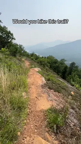 I’m scared of heights so I take the ridgelines cautiously but these views are so worth it. 😍 #epichikes #lakelure #nchikes #nctrails 