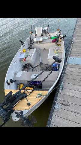After work special. Had to bust out the little boat #catfishing #bluecatfish #chasingcats 