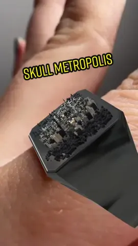 On the fence about my Metropolis Ring #piperzy #artist #futurism #augmentedreality #augmentedrealityart 