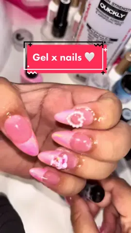 #gelnails #gelxnails #gelxinspo #gelxtutorial #mymelody #mymelodynails #nails #holonails #fyp  #gelxnailsystem #pinknails #pinkholographic #holographicnails #latinacontentcreator 