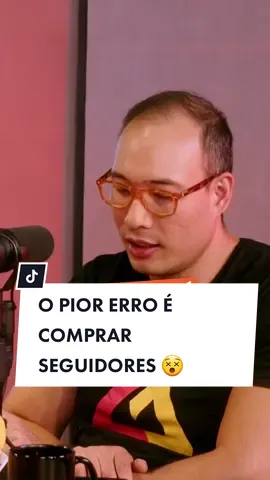 Tem gente comprando seguidores no Instagram ainda? Esse é o pior erro que alguém pode cometer em um perfil. É praticamente irreversível para conseguir fazer o perfil ter engajamento e alcance qualitativo. No Marketing em mídias sociais não tem atalhos. Não tem mágica, tem lógica. Faz sentido? #midiassociais #redessociais #marketingdeconteudo #marketingdigital #gestaoderedessociais #gestaodemidiassociais #influenciadoresdigitais #influenciadoradigital #trafegoorganico 