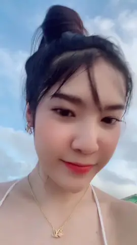 #ถ้าเธออยากไปทะเลฉันพร้อม 