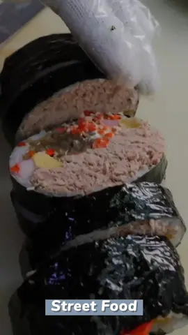 Cơm cuộn, kimbap Hàn Quốc #food #streetfood #thucanduongpho #hanquoc #koreanfood #comcuon #kimbap 