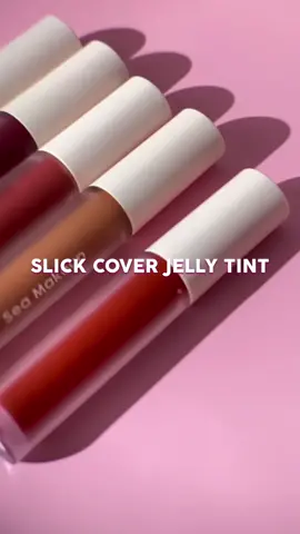 ITS HERE!! Give your lips a taste of this slick cover Jelly for the most amazing Tinted Glazed Lips 🫦 #seamakeup #longlastingmakeup #liptint #glazedlips #makeupforacneskin #beauty #CuanTengahTahun #ZonaCantik 