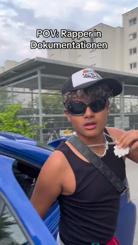 Rapper wenn sie in ihren alten Block zurückkommen bei Dokumentationen be like:  #fy #fyp #foryou #foryoupage #viral #funnyvideos #tiktokgermany #comedy #rapper #music #documentary #joke #laugh #tiktoknetherlands #america #movies #fürdichseite #rappersbelike #block #deutschland #views #viralvideo ⚠️Fake Gun⚠️Fake Shots⚠️Fake Situation⚠️ Tiktok es ist ein Spielzeug!!!