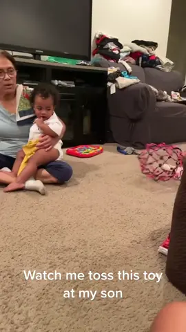 The timing is insane...😭👨‍👩‍👧‍👦 #fyp #foryoupage #fails #fail #family #funny 🎥: @ernestquiocho