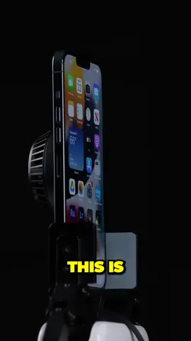 Next level IPhone Gaming #gadgethub #gadgetsyouneed #cuttingedgetechnology #razercoolingfan #razergamingtech #iphonetips #applegaming 