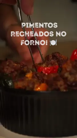 🌶️ PIMENTOS RECHEADOS NO FORNO! 🍽️ - 🎬 Olá, pessoal! Hoje, estou super entusiasmado por partilhar convosco esta receita de pimentos recheados no forno. Uma receita simples e incrivelmente saborosa que vai ser um sucesso aí em casa! Mas o que torna este prato ainda mais especial é a qualidade dos ingredientes frescos e irresistíveis. 🛒 No @mercadão.pt, podem encontrar pimentos frescos e suculentos, para além de uma ampla variedade de ingredientes de alta qualidade para a vossa receita. Lá terão um personal shopper que garante uma experiência de compra única sem sair de casa. 💡Agora convido cada um de vocês a partilhar as vossas versões dos pimentos recheados! Publiquem uma foto do vosso prato finalizado. Desta forma, não estarão apenas a desfrutar de uma refeição deliciosa, mas também a fazer parte da nossa comunidade de amantes de cozinha. 👥 Convidem os vossos amigos a participar também identificando aqui nos comentários! Vamos criar uma onda de sabor e partilhar a nossa paixão pela cozinha. Obrigado por fazerem parte desta comunidade saborosa! - INGREDIENTES: Link para os ingredientes, https://mercadao.pt/mercadao-na-cozinha-pimentos-recheados 10-15 pimentos mini 300g de carne picada 1 cebola 1 cenoura 1 dente de alho 100g de mozzarella ralada 1 c. chá de picante Sal Azeite Pimenta preta - - - #Mercadão #qchef #ochefemtuacasa #CozinhaCriativa
