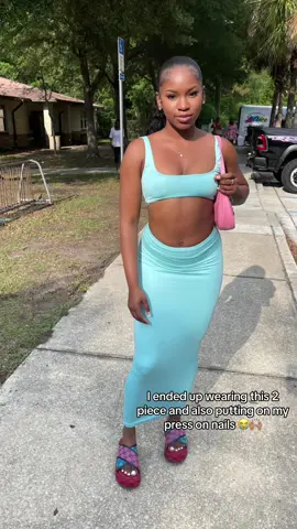 invest into learning how to do your own hair,nails, and makeup 🤍 it feels so good! How yall think everything came out ? 👀 #Lifestyle #grwm #grwmmakeup #xyzbca #jaxhairstylist 
