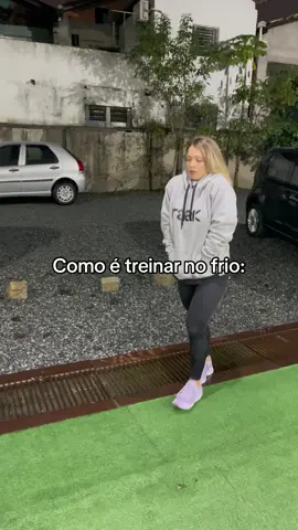 O calor vem 🥹 #treinofeminino #fitnessmotivation #crossfitter #crossfitgirl #humortiktok #crossfitbrasil 
