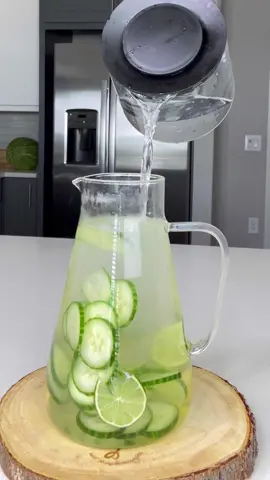 The perfect summer drink! Easy & healthy 🌿 #foryou #healthyrecipes #healthyfood 